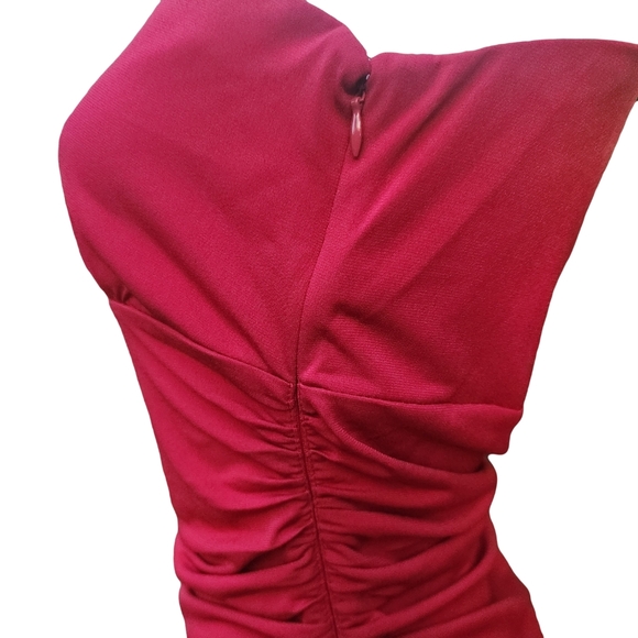 Maggy London Red Asymmetrical one shoulder sheath dress size 6 - Picture 3 of 7